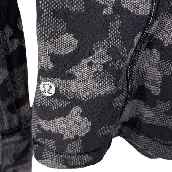 Lululemon SZ 4 Run Briskley 1/2 Zip Jacket Camo Long Sleeve Stretch Zip Pocket - Picture 8 of 11